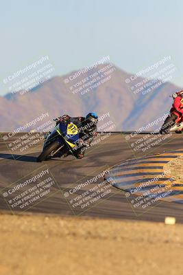 media/Dec-16-2023-CVMA (Sat) [[bb38a358a2]]/Race 13 Amateur Supersport Middleweight/